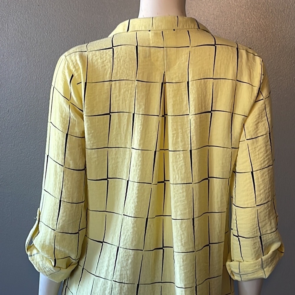 John Mark, Plaided Button Down Shirt. - image 7